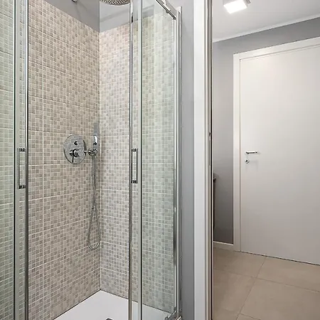 Classbnb - Due Moderni A 1km Dall'arco Della Pace Διαμέρισμα