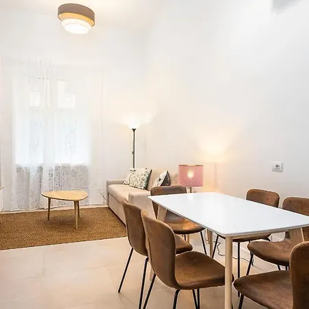 Classbnb - Due Moderni A 1km Dall'arco Della Pace Διαμέρισμα *